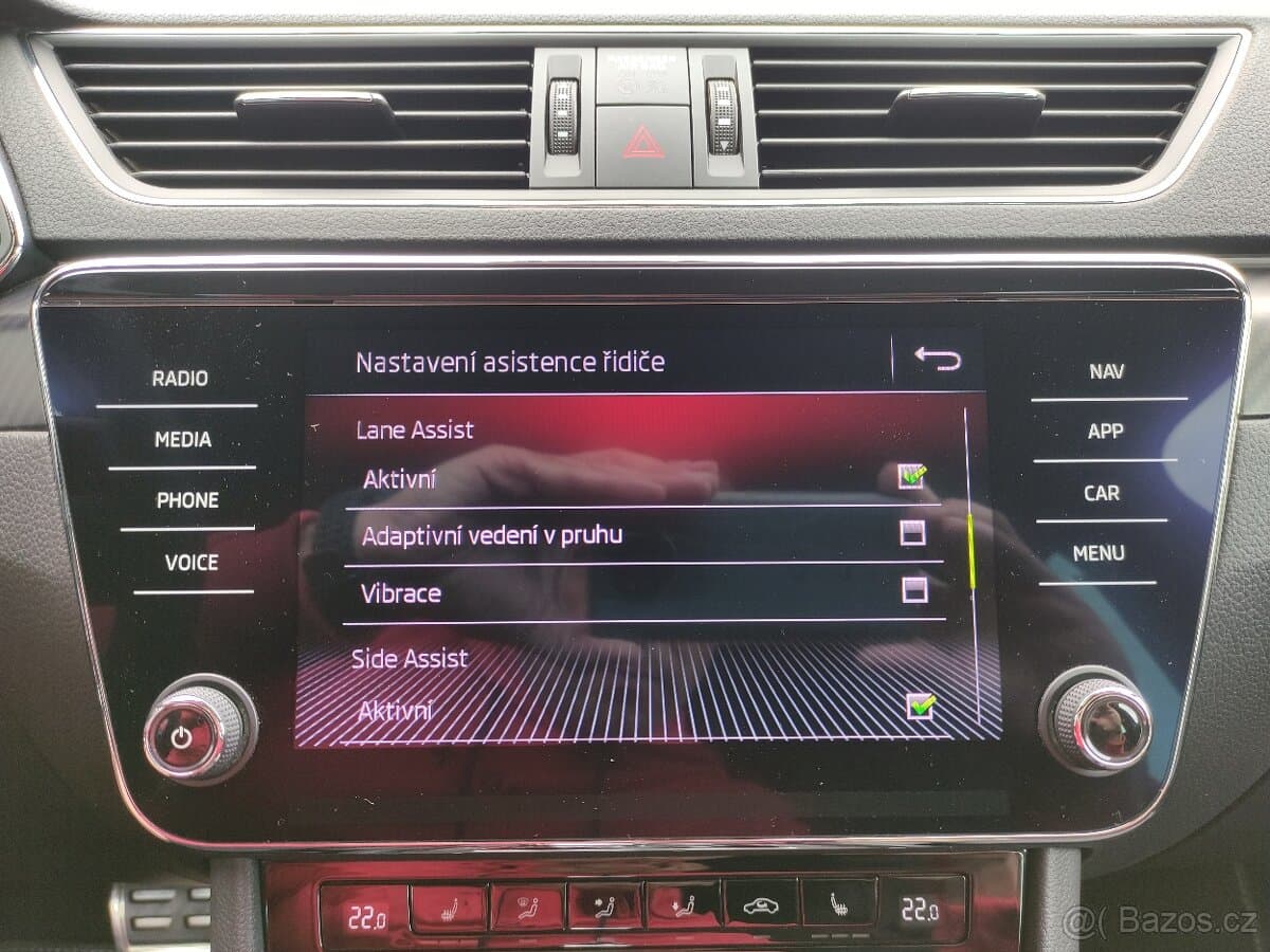 2020 Škoda SUPERB - 12