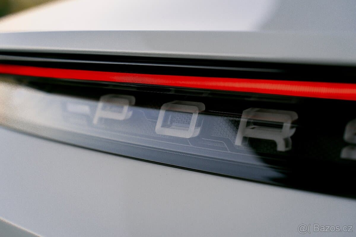 2023 Porsche TAYCAN - 12