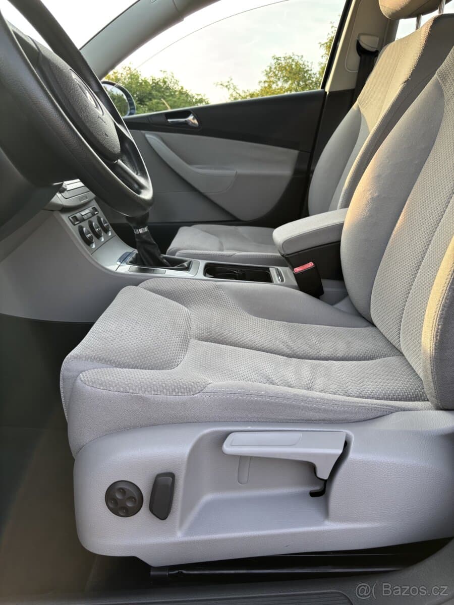 Volkswagen PASSAT - 12