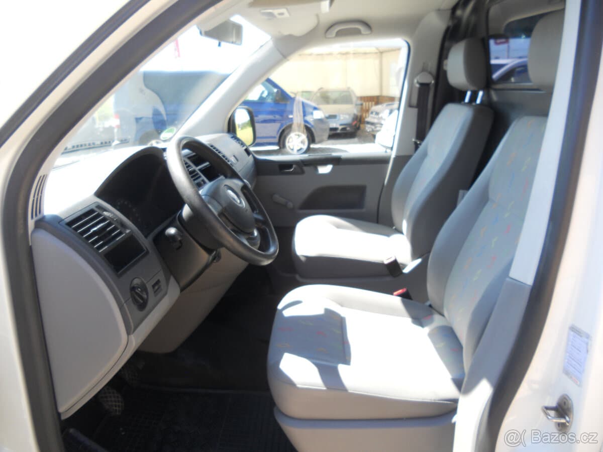 2009 Volkswagen TRANSPORTER - 12