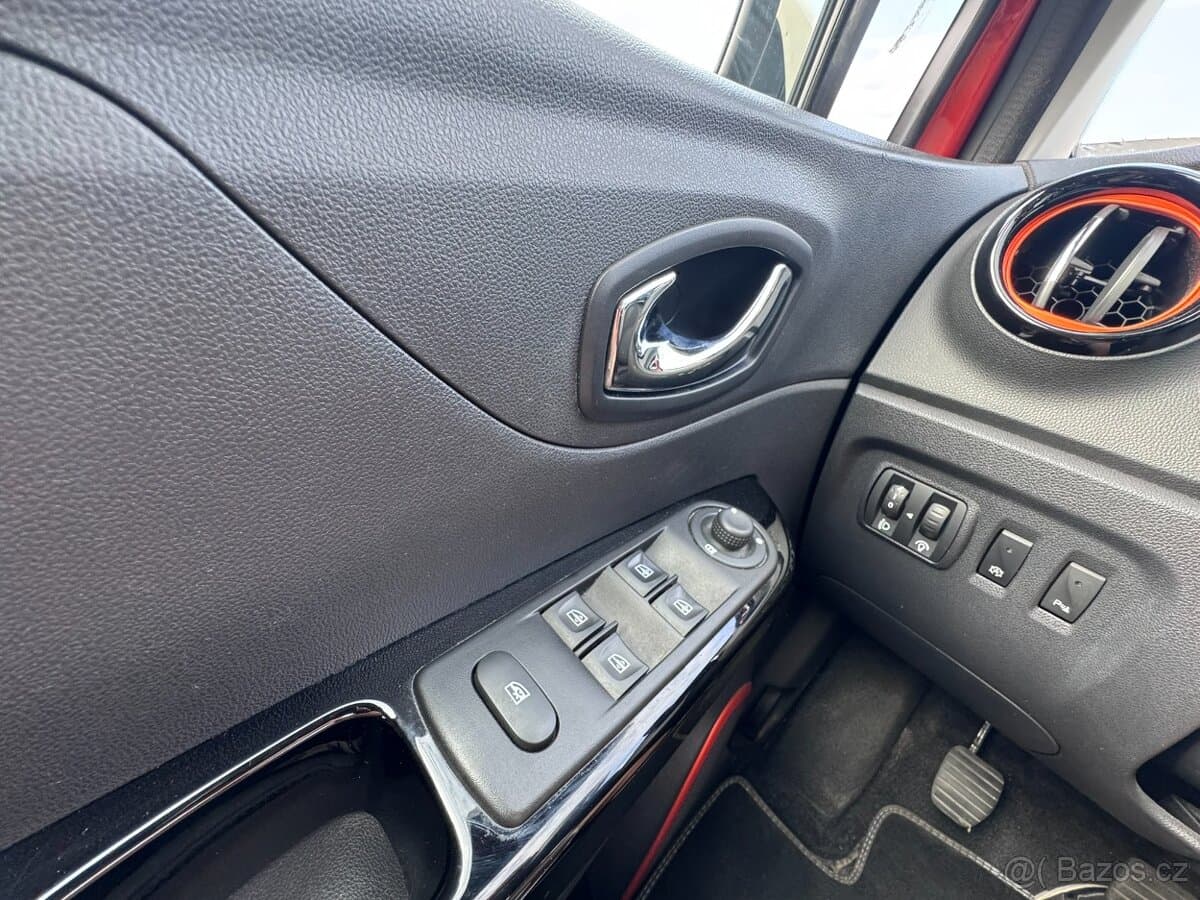2016 Renault CAPTUR - 12