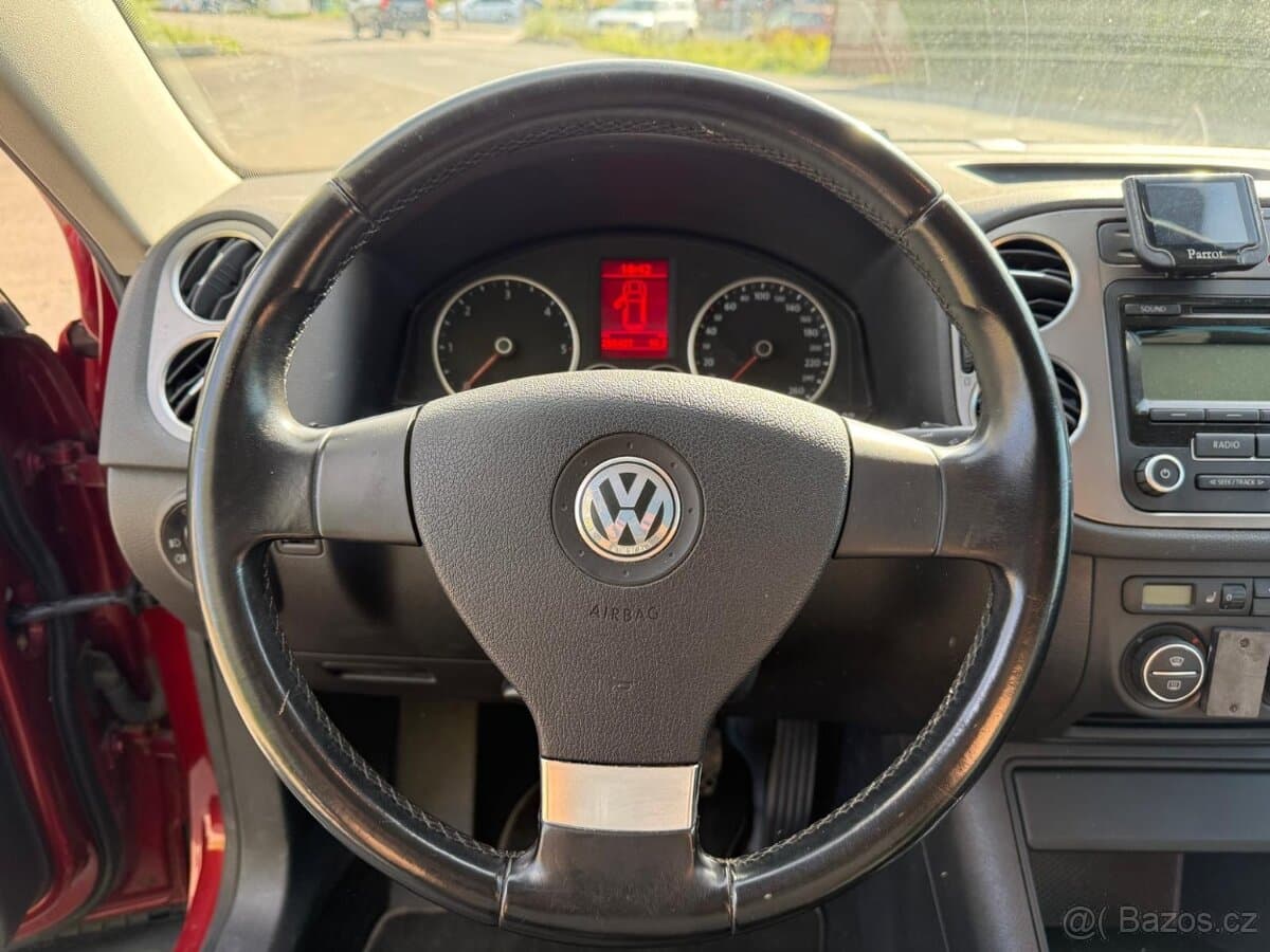 2009 Volkswagen TIGUAN - 12