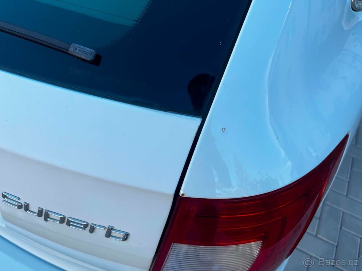 2011 Škoda SUPERB - 12
