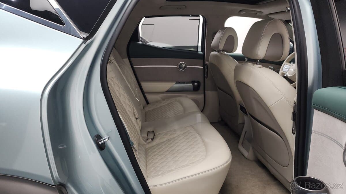 2022 Genesis GV60 - 12