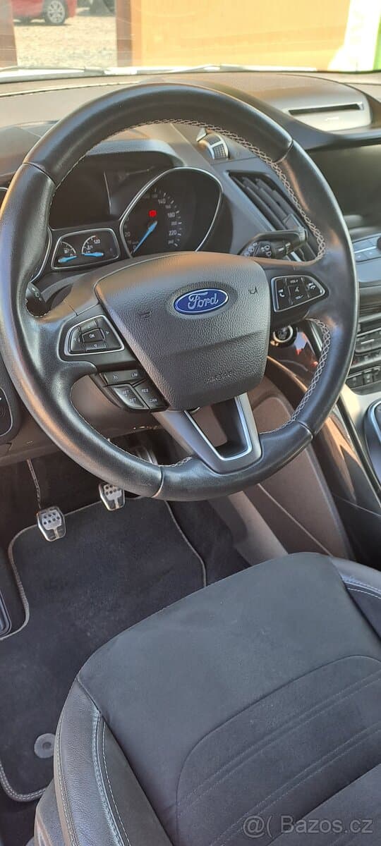 2017 Ford KUGA - 12