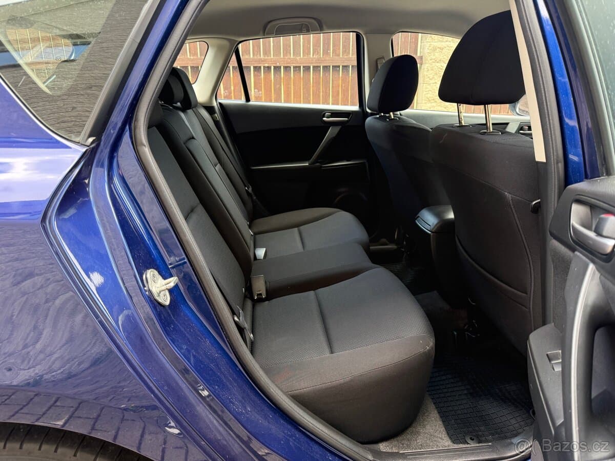 2010 Mazda 3 - 12