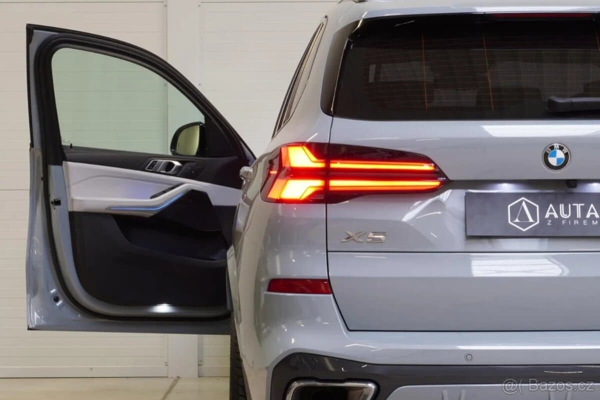 2024 BMW X5 - 12