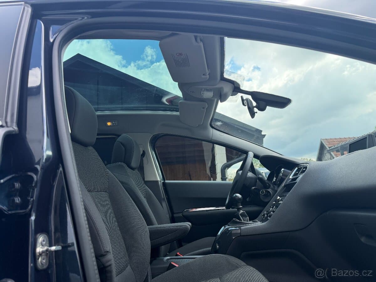 2013 Peugeot 5008 - 12