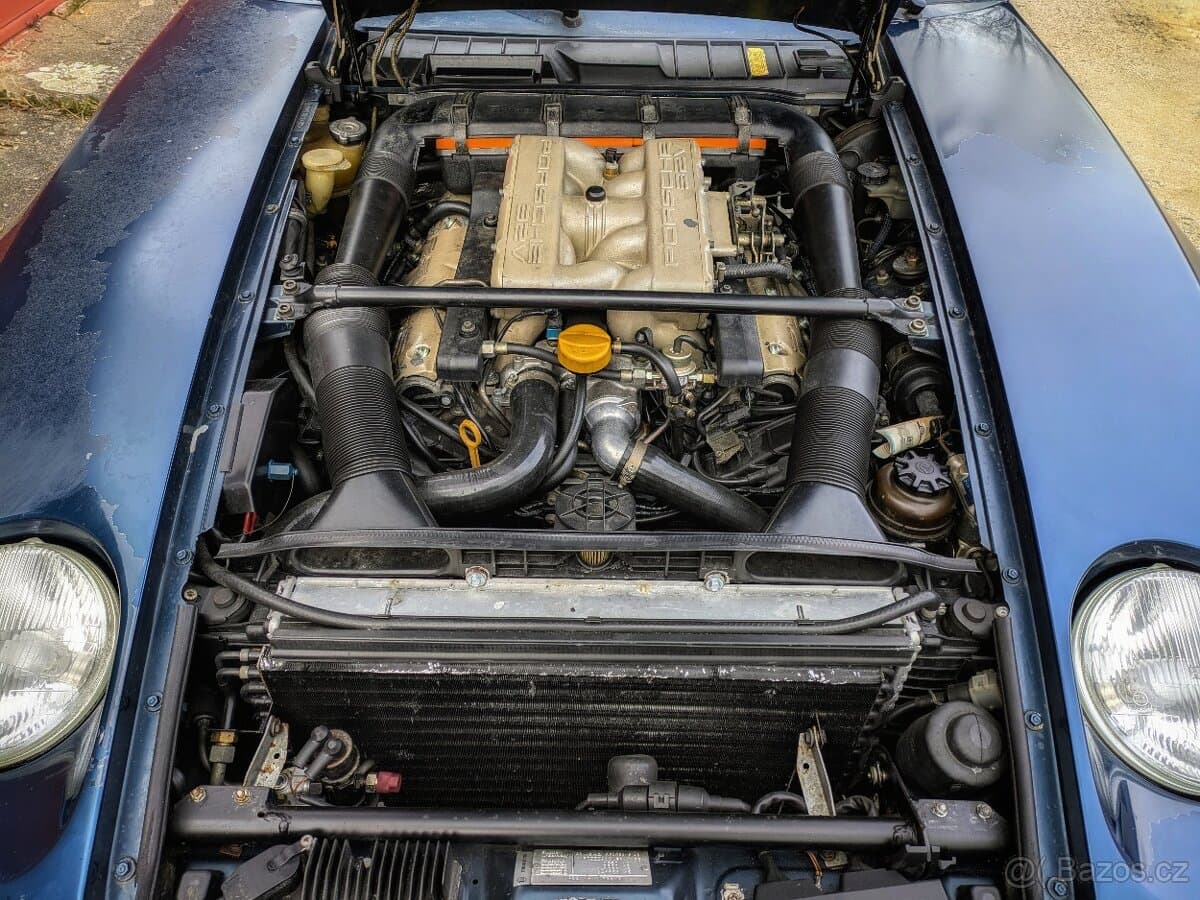 1990 Porsche 928 - 12