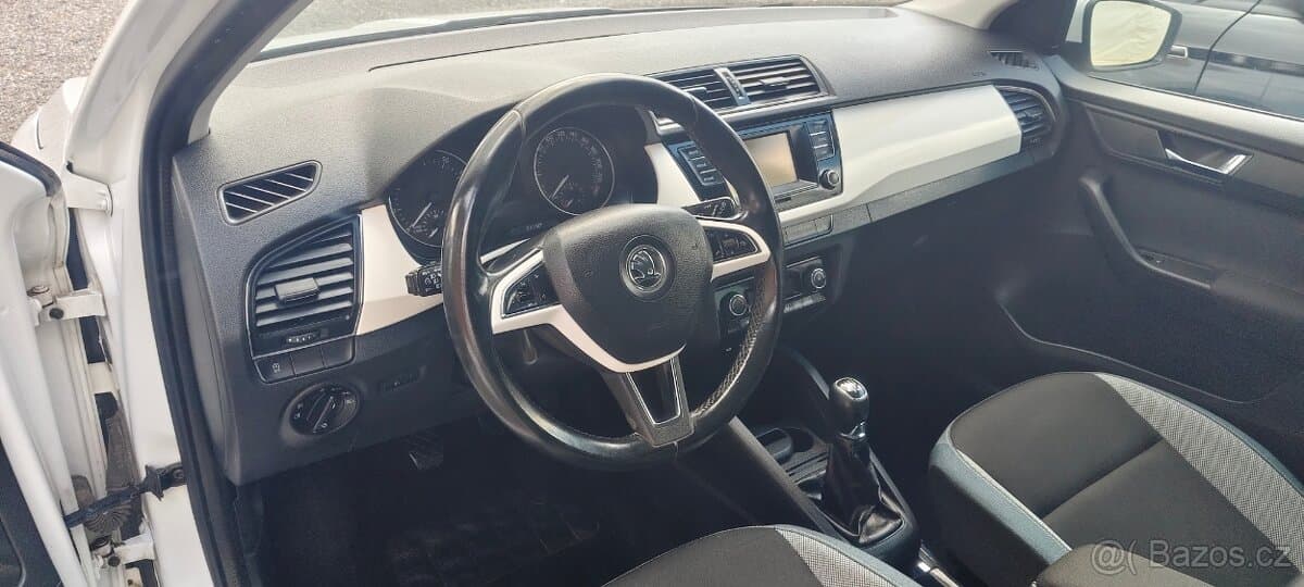 2015 Škoda FABIA - 12