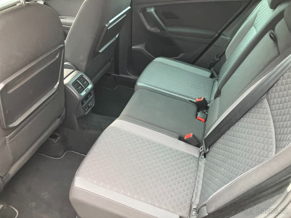 2017 Volkswagen TIGUAN - 12
