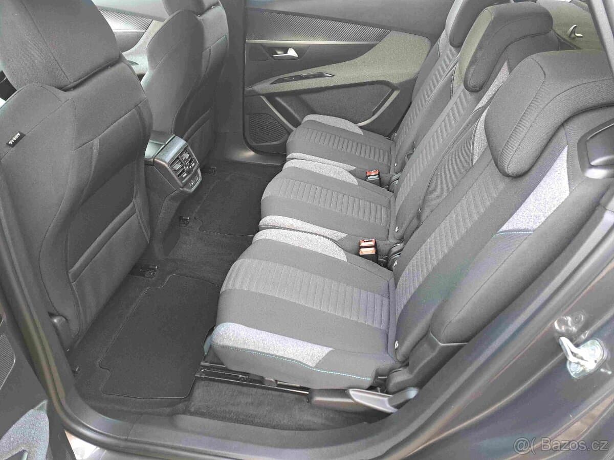 2023 Peugeot 5008 - 12