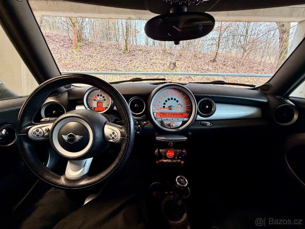 Mini COOPER - 12