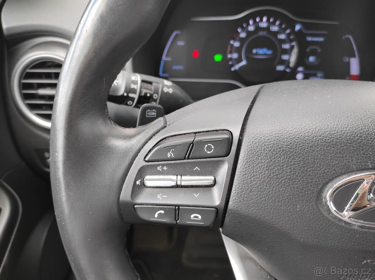 2020 Hyundai KONA - 12
