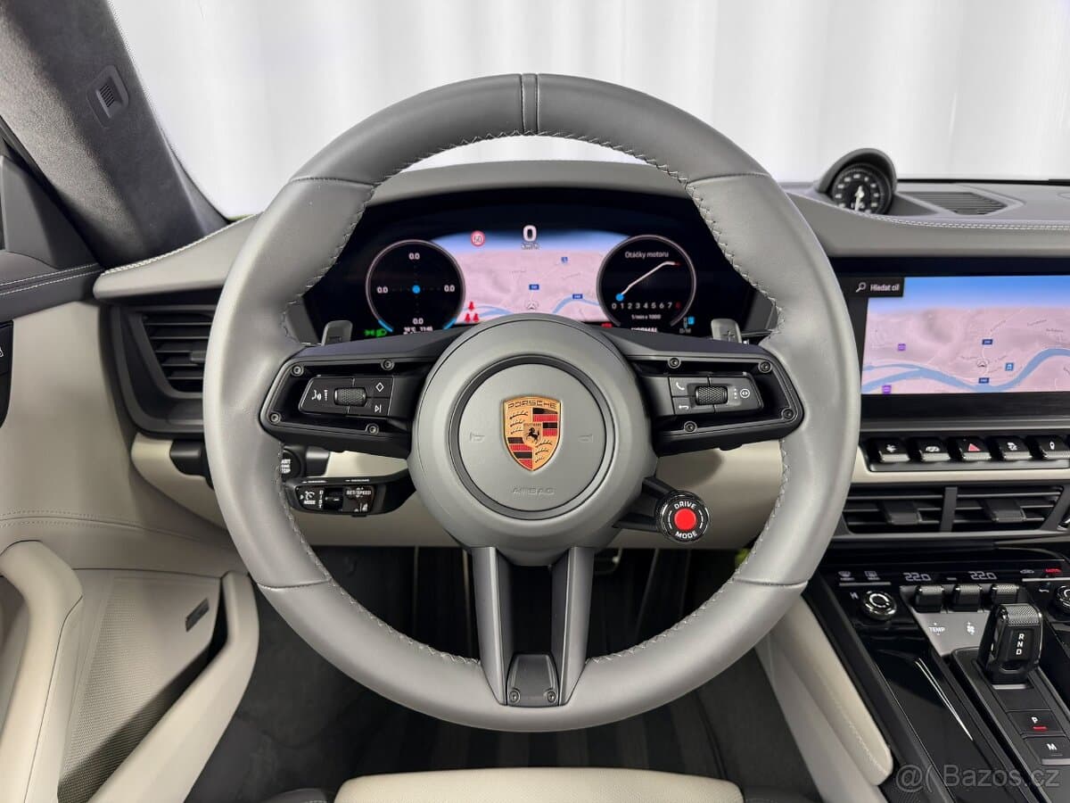 2026 Porsche 911 - 12