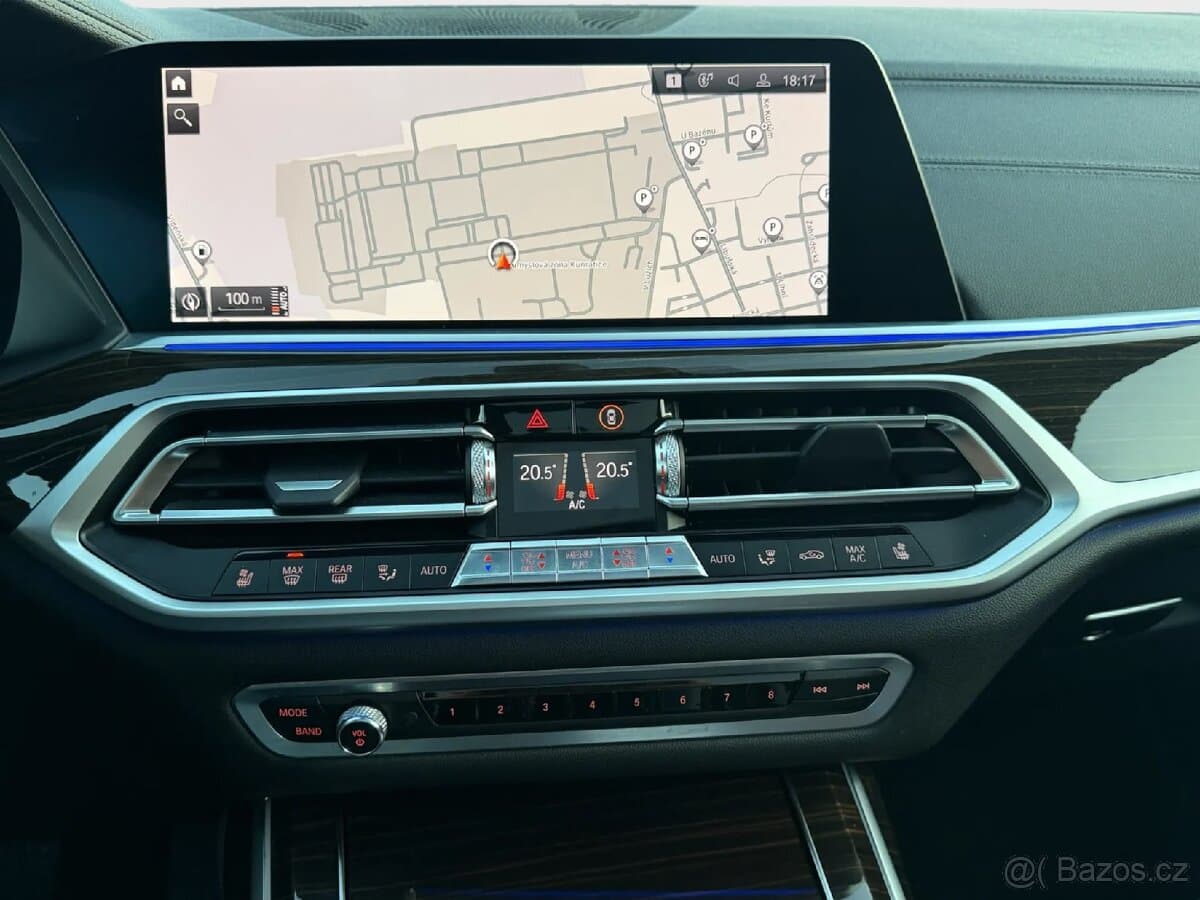 2019 BMW X7 - 12