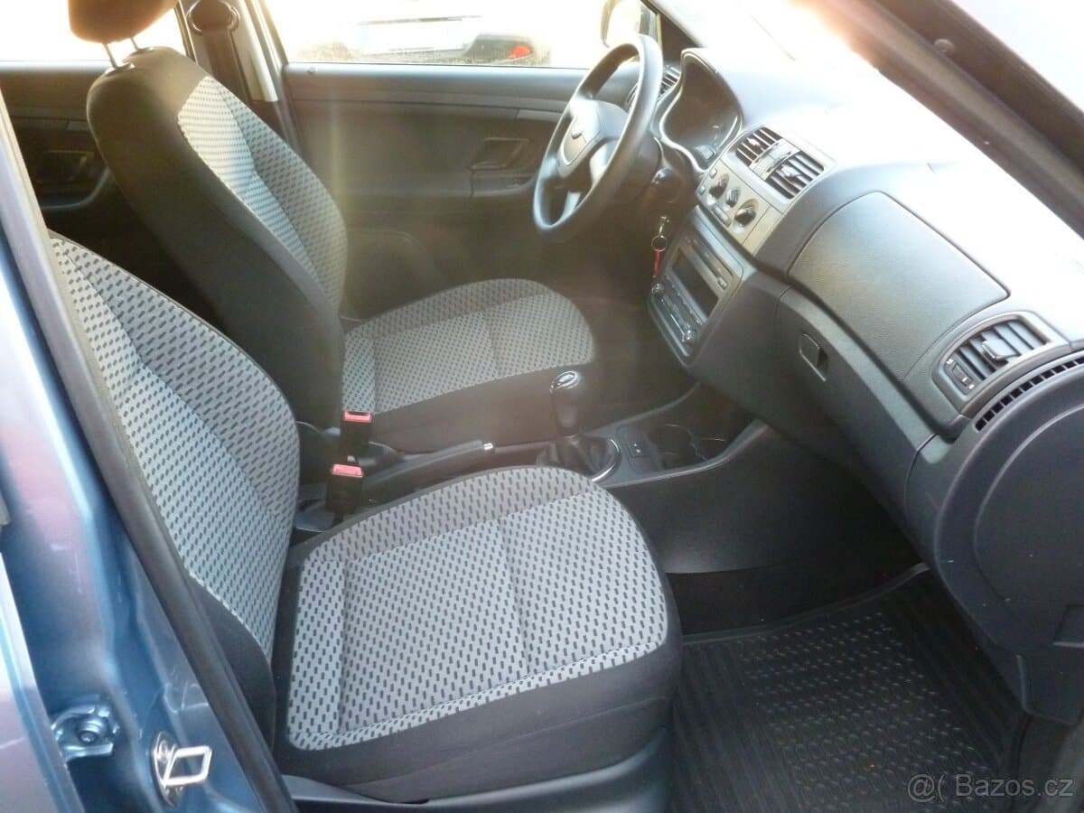 2010 Škoda FABIA - 12