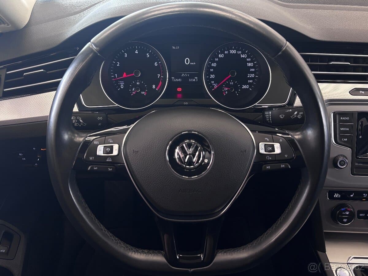 2016 Volkswagen PASSAT - 12
