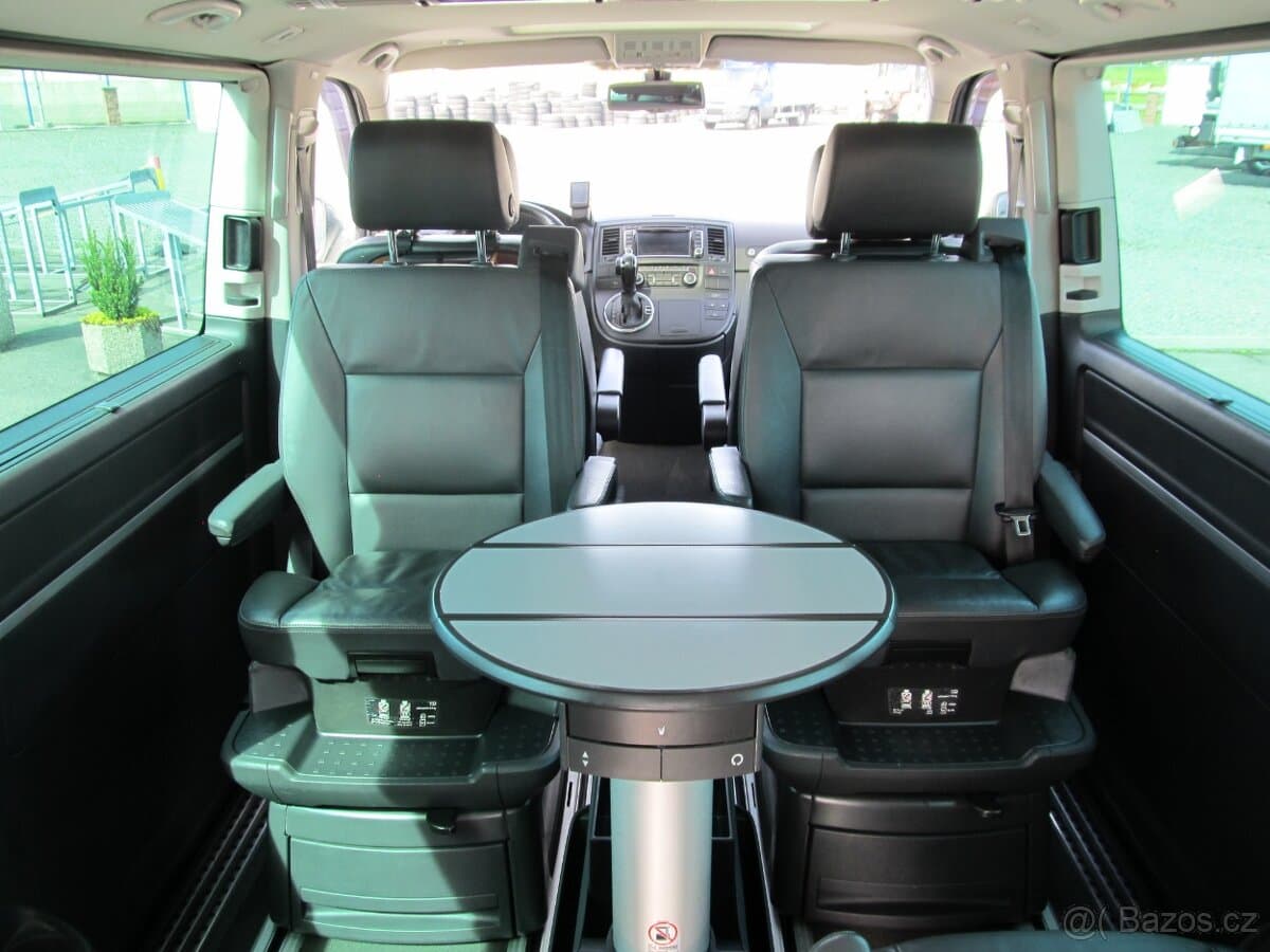 2010 Volkswagen MULTIVAN - 12