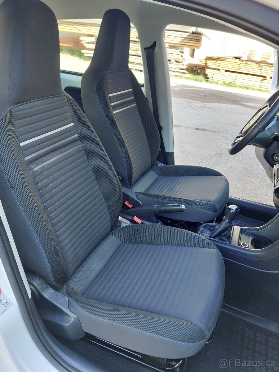 2013 Volkswagen UP! - 12