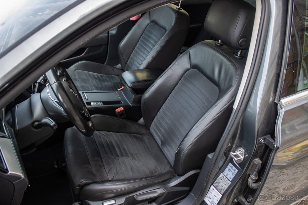 2015 Volkswagen PASSAT - 12