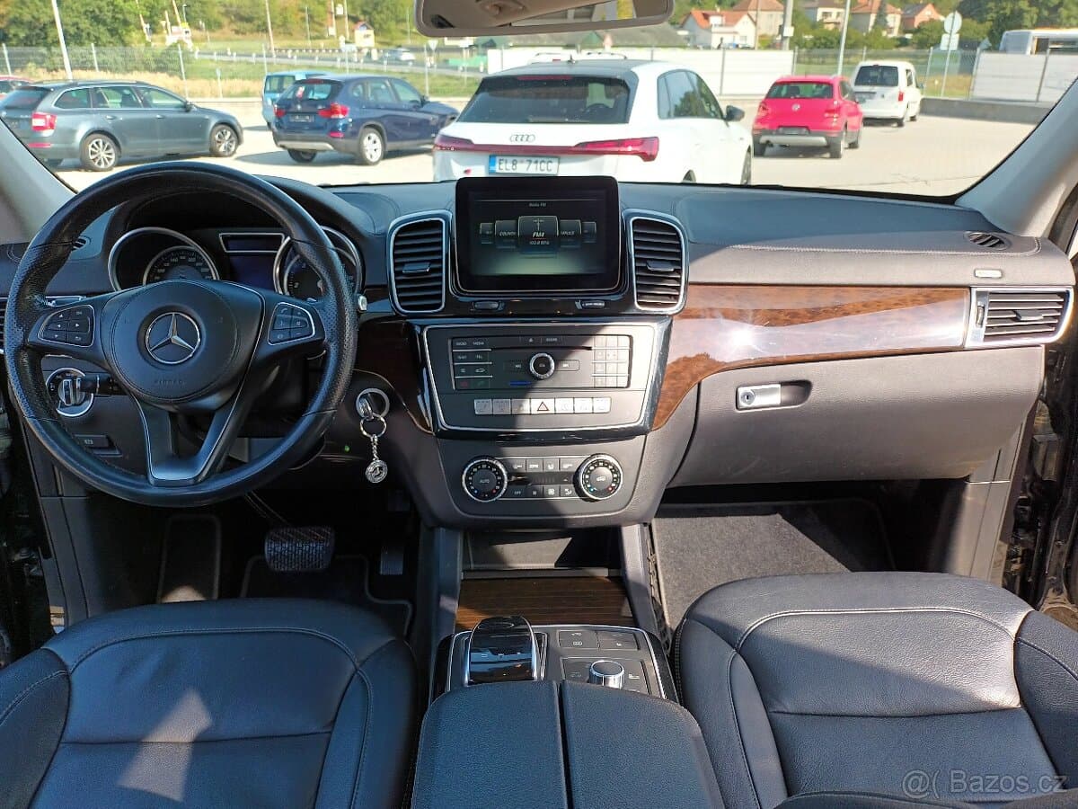 2016 Mercedes-Benz GLS - 12