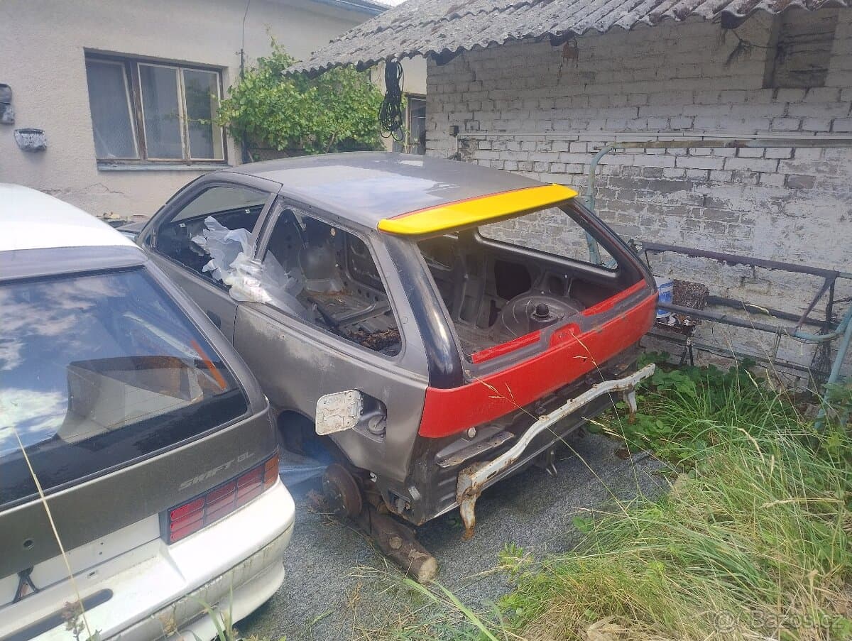 Suzuki SWIFT - 12