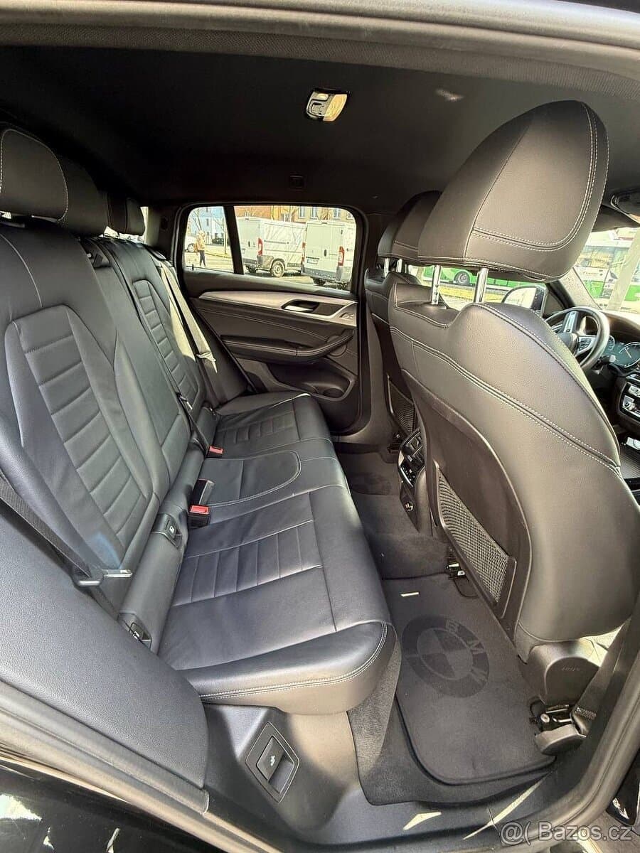 2018 BMW X4 - 12