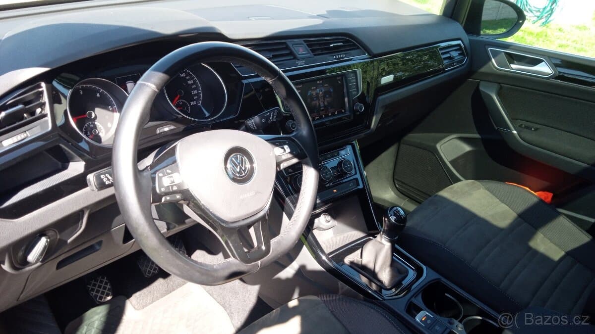 2015 Volkswagen TOURAN - 12