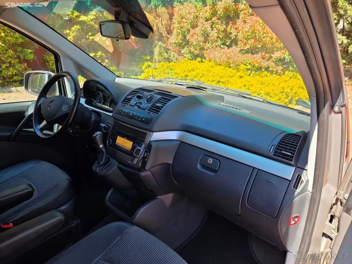 2011 Mercedes-Benz VIANO - 12