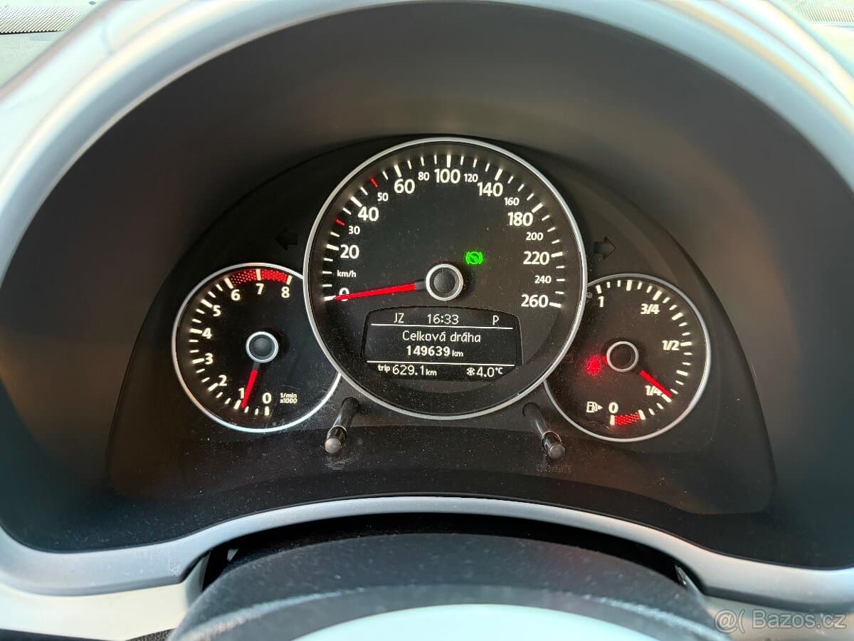 2012 Volkswagen BEETLE - 12