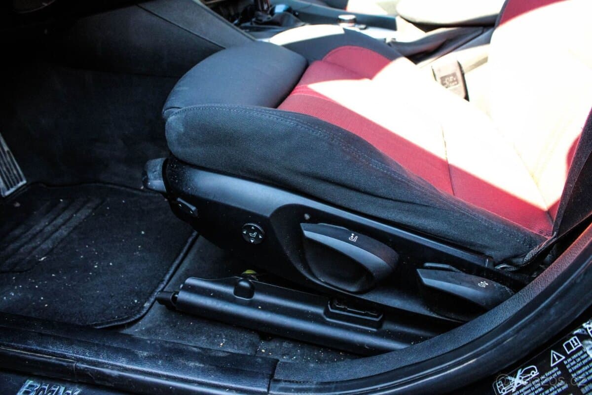 2010 BMW X1 - 12