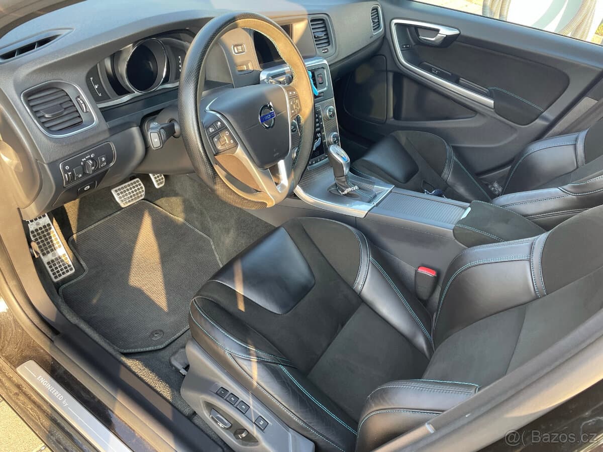 2016 Volvo S60 - 12