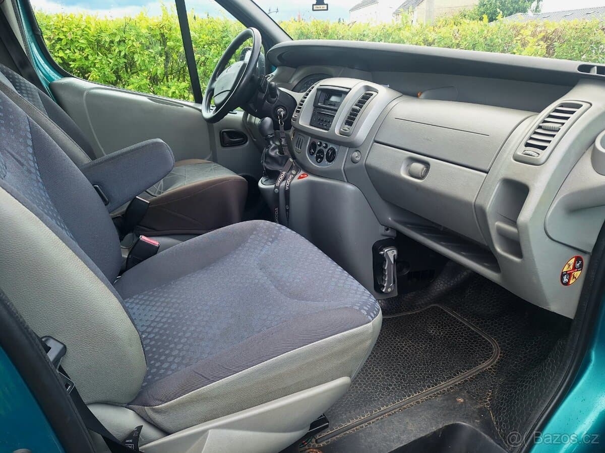 2008 Renault TRAFIC - 12