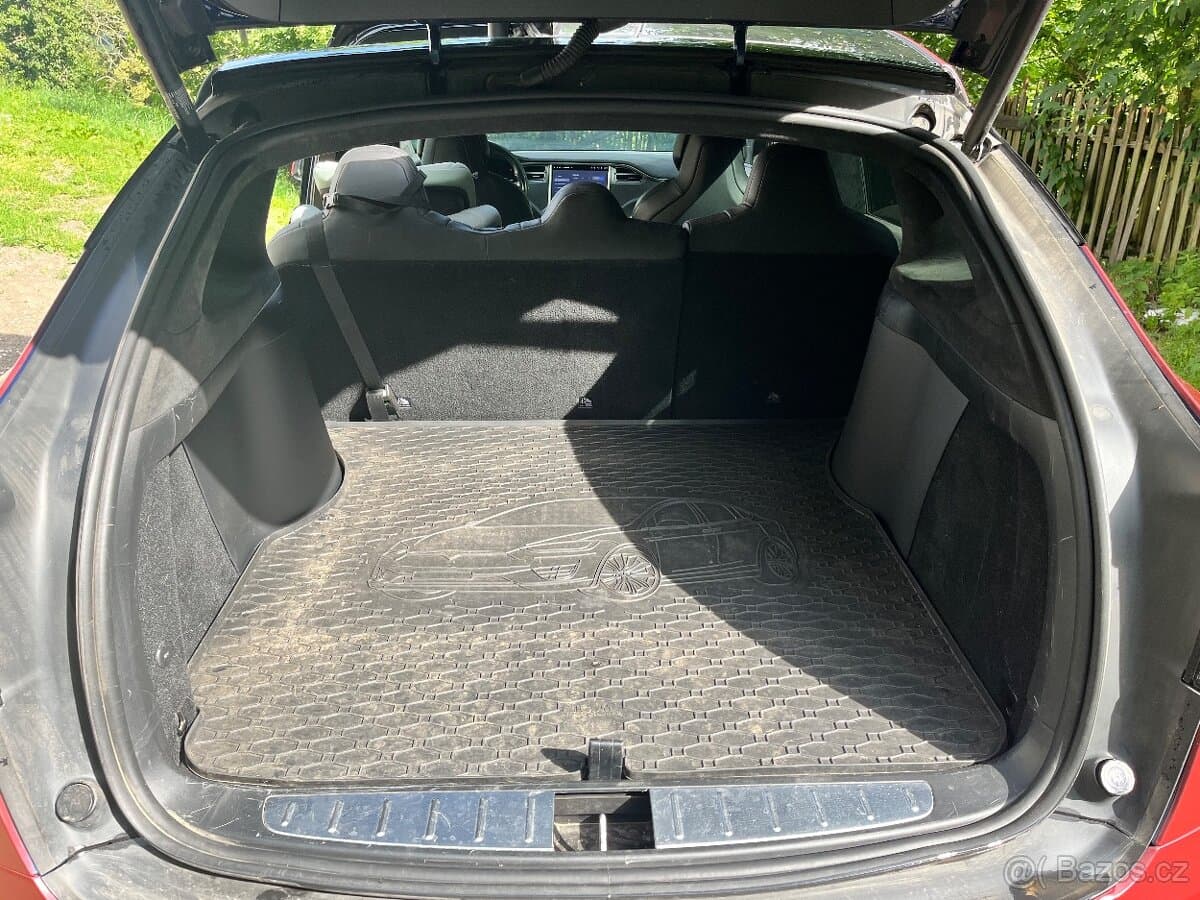 2017 Tesla MODEL X - 12