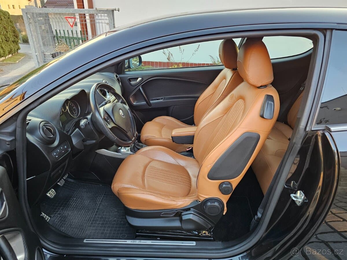 2010 Alfa Romeo MITO - 12