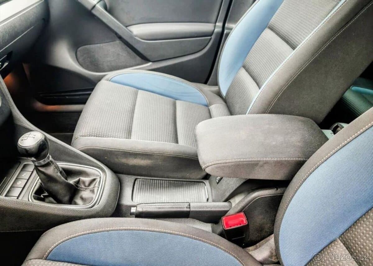 2011 Volkswagen GOLF - 12