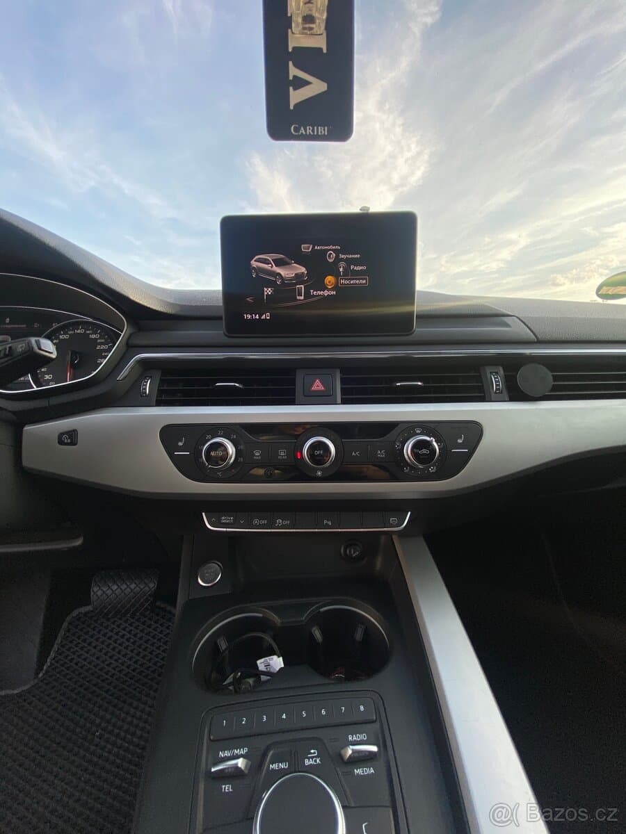 2016 Audi A4 - 12
