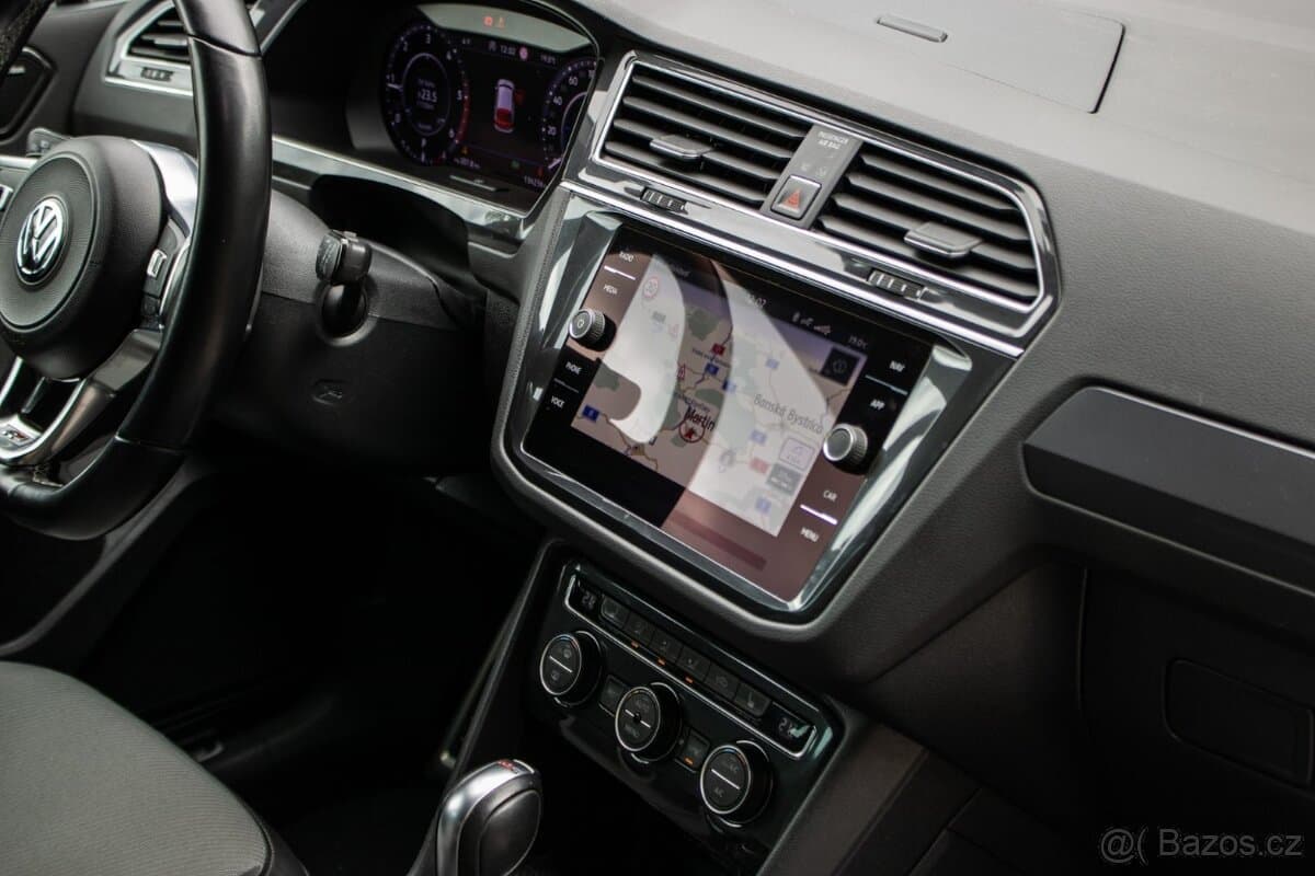 2018 Volkswagen TIGUAN - 12