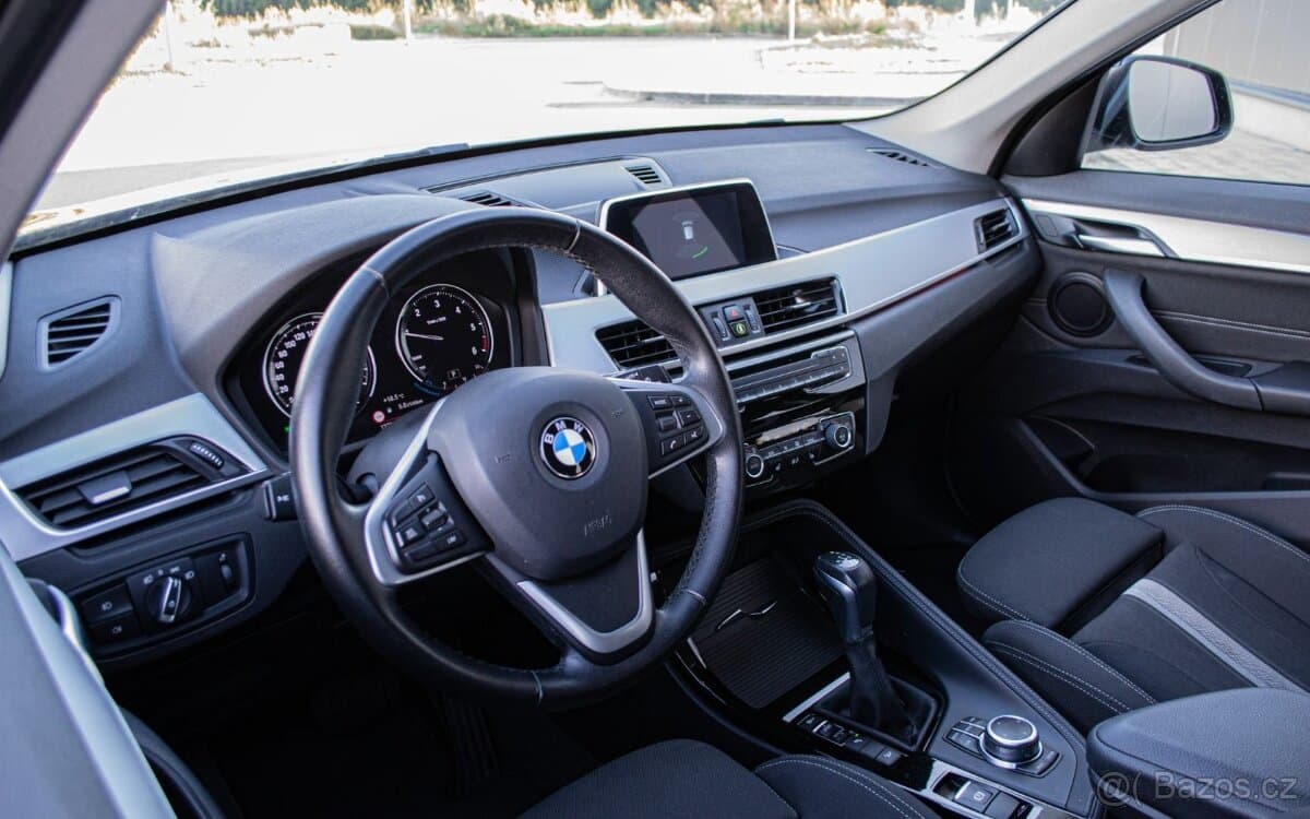 2018 BMW X1 - 12