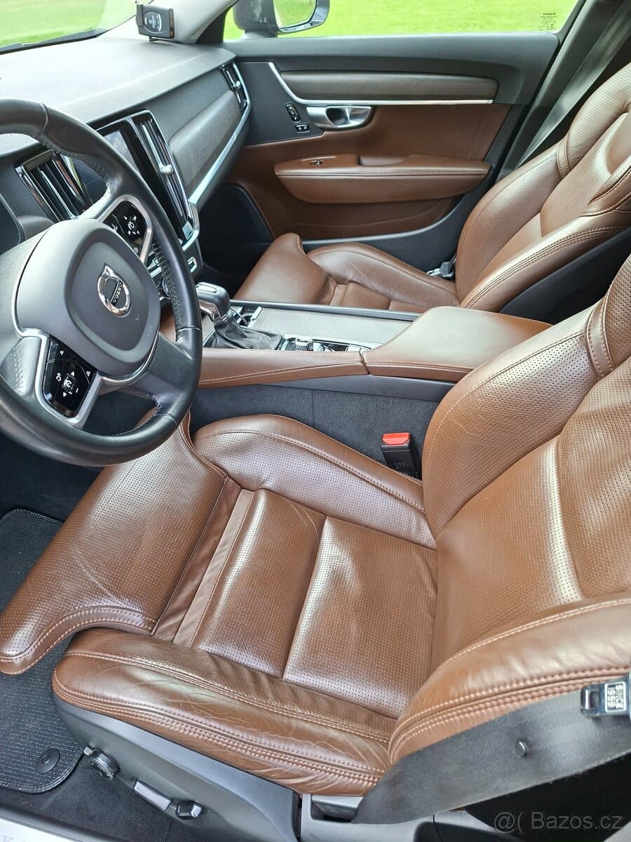 2018 Volvo V90 - 12