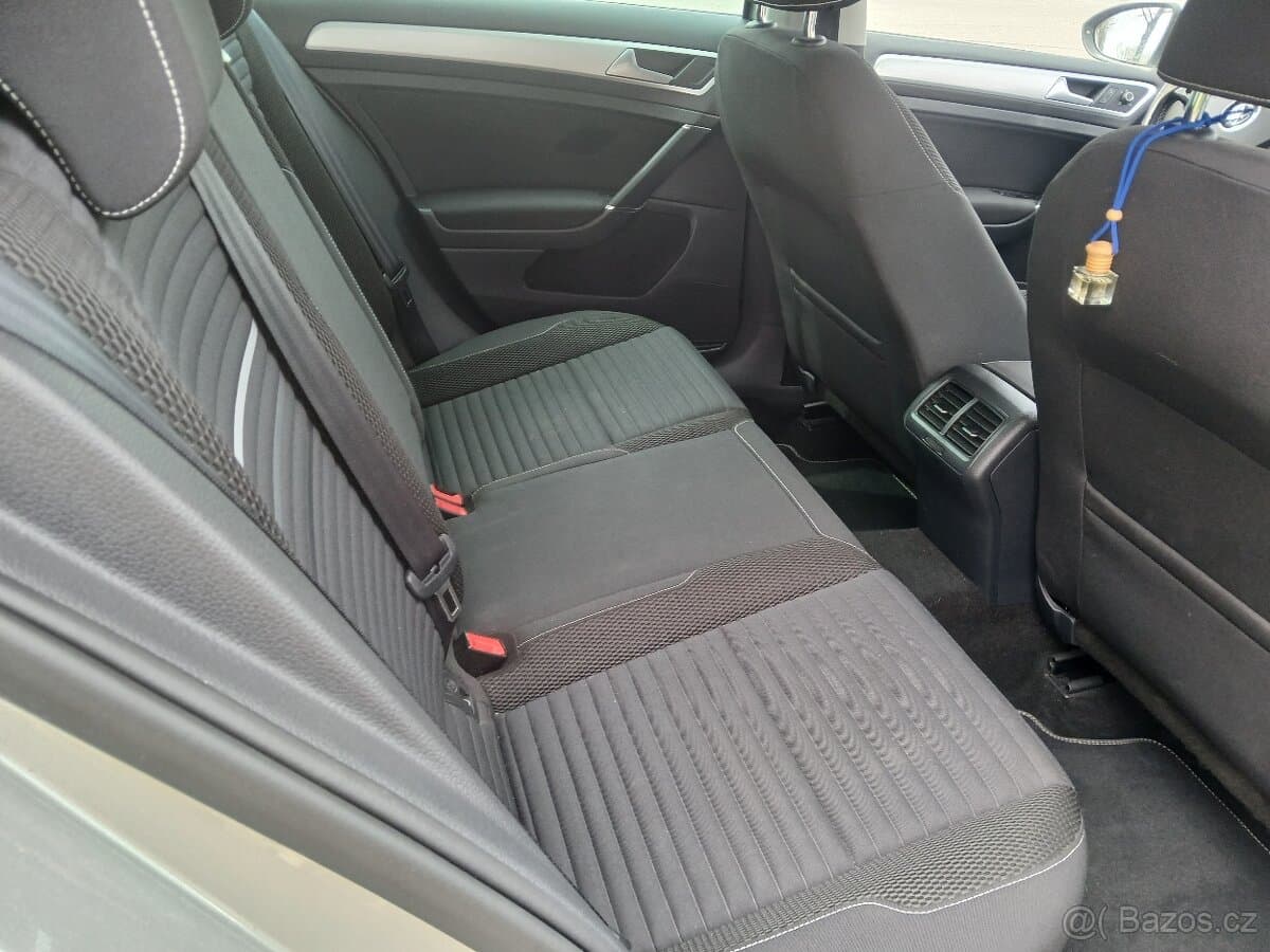 2015 Volkswagen GOLF - 12