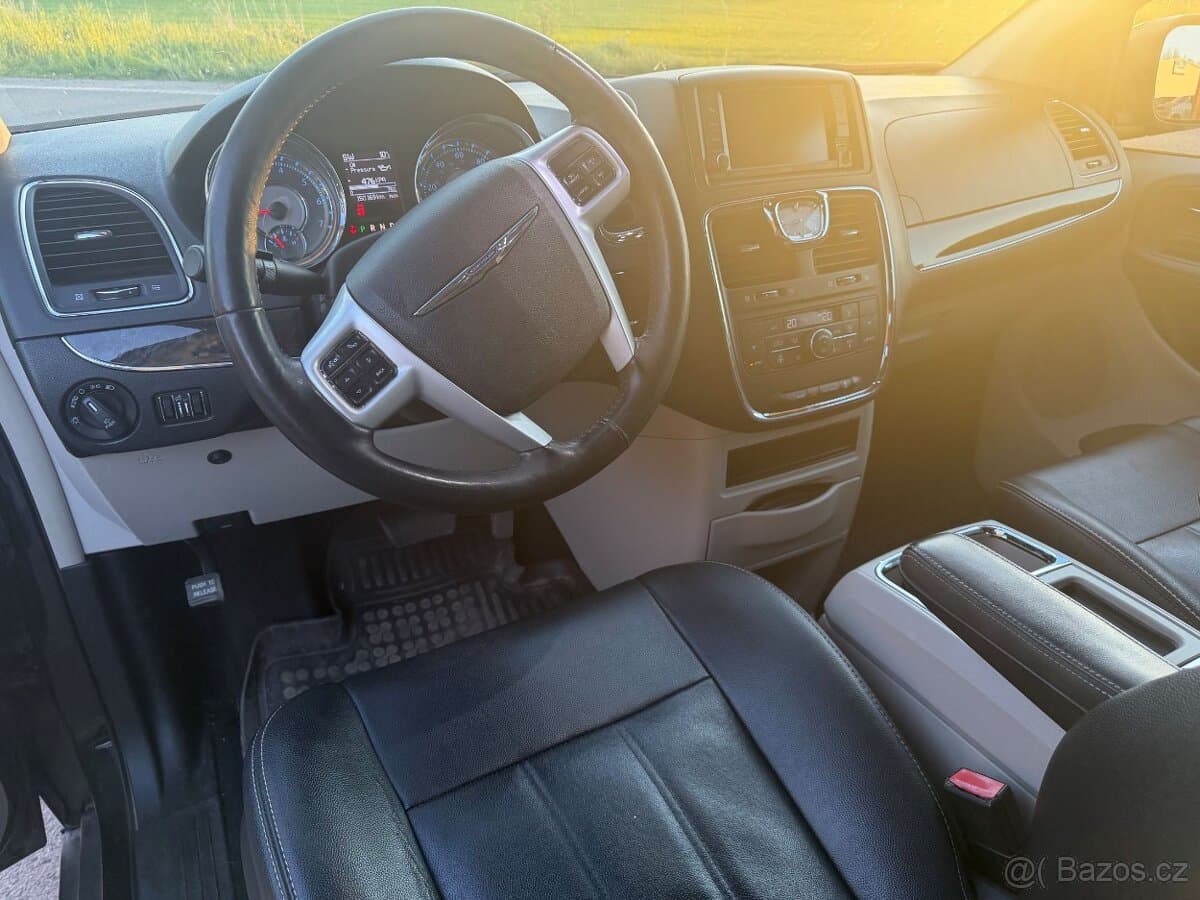 2016 Chrysler OSTATNÍ - 12