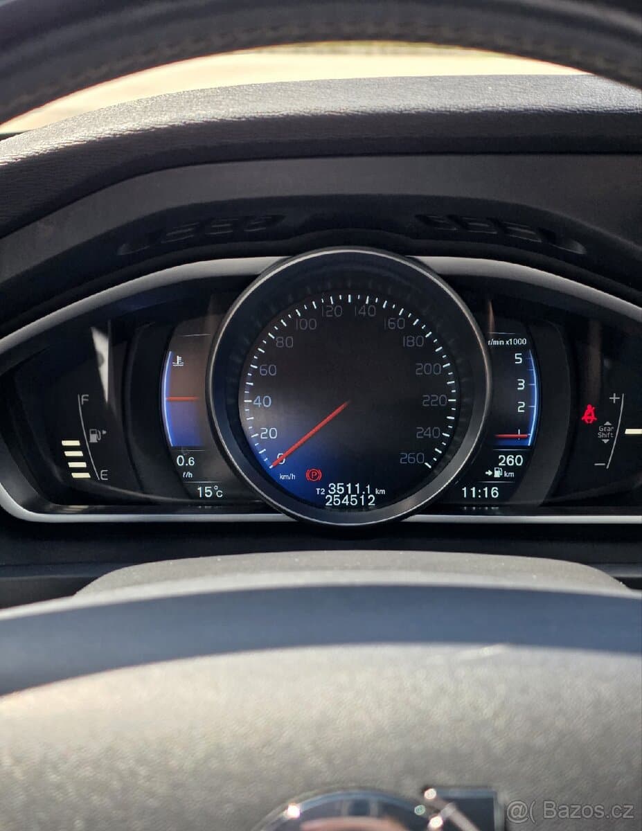 2014 Volvo V40 - 12