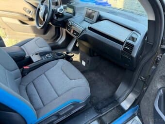 2016 BMW i3 - 12