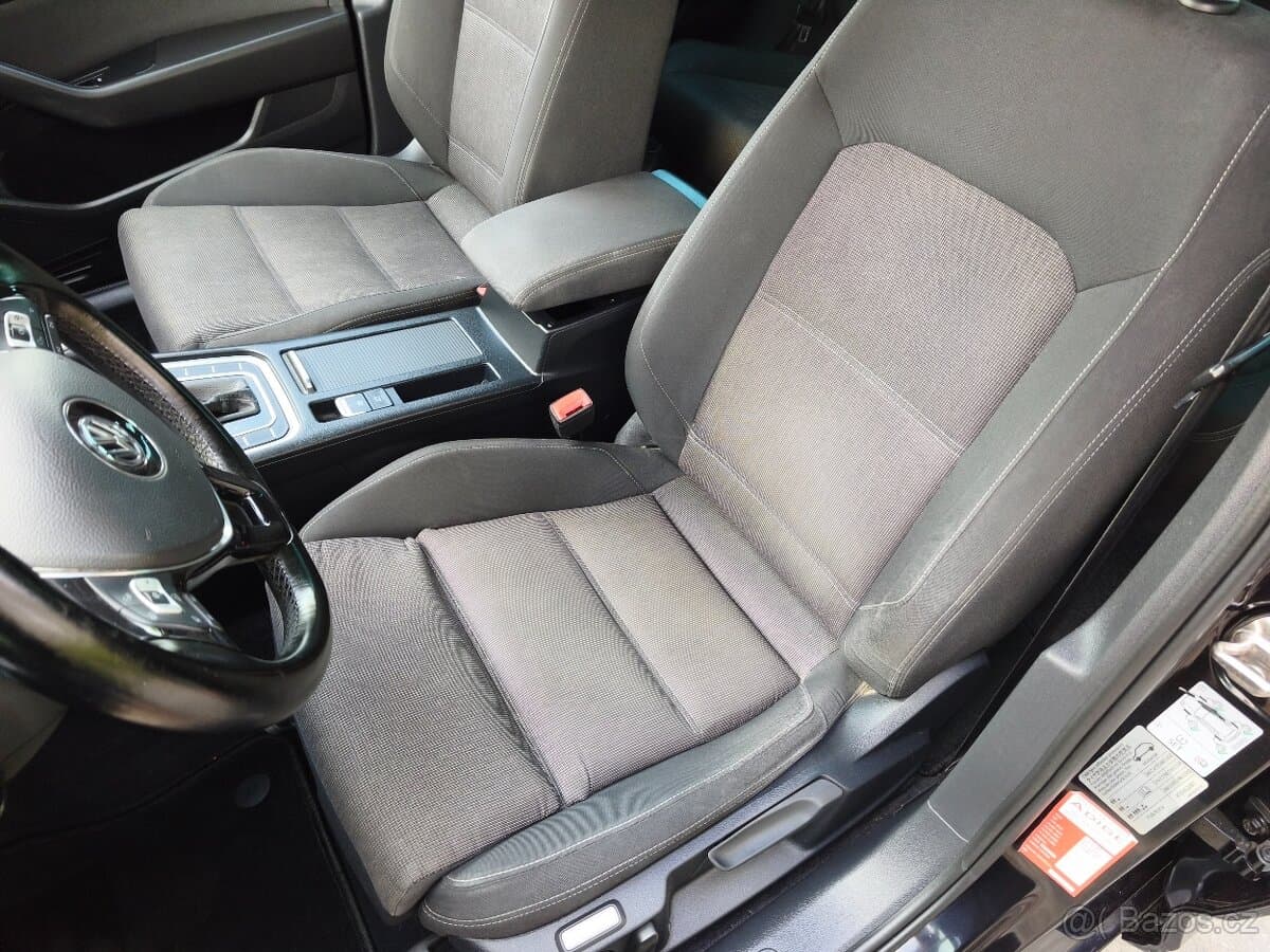 2016 Volkswagen PASSAT - 12