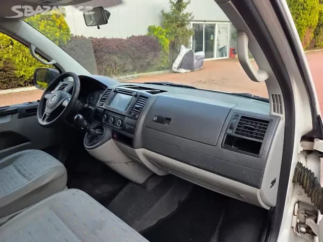 2011 Volkswagen TRANSPORTER - 12