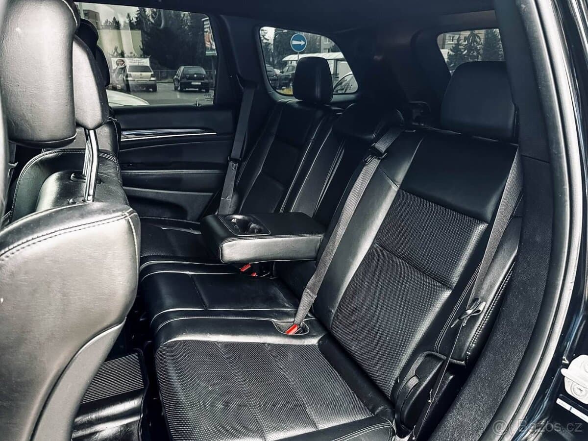 2020 Jeep CHEROKEE - 12