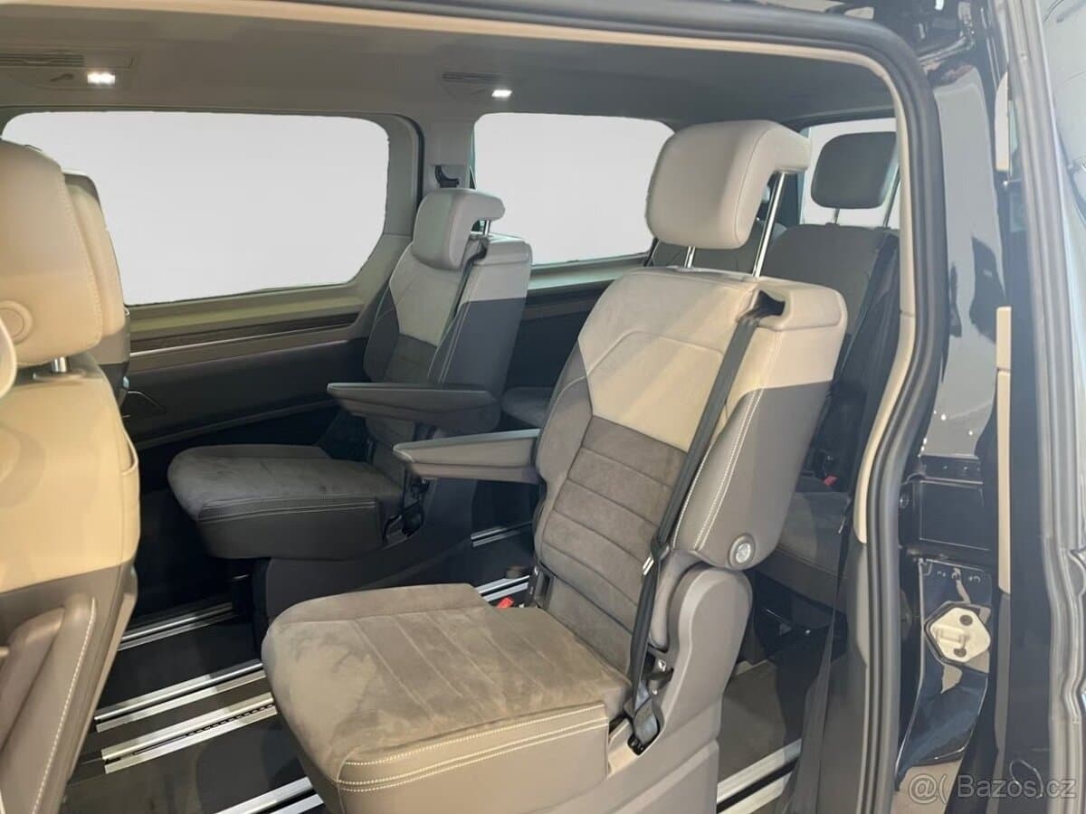 2025 Volkswagen MULTIVAN - 12