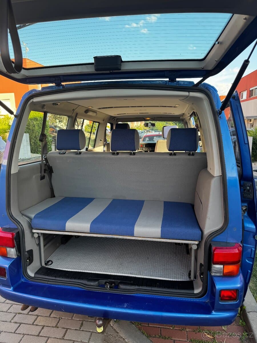Volkswagen MULTIVAN - 23